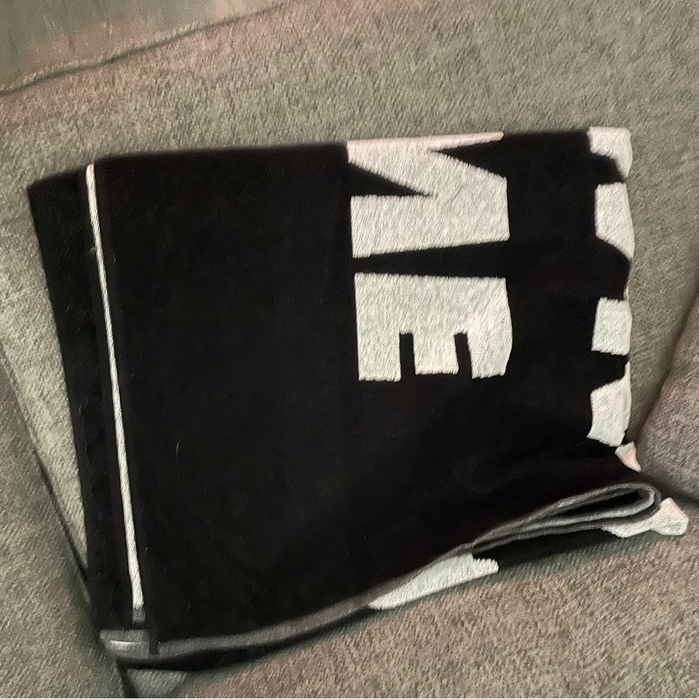 Supreme beach towel